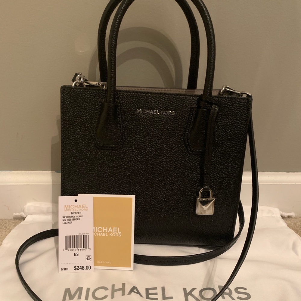 Micheal Kors Purse *make an offer*
